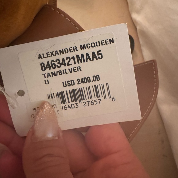 Alexander MQueen T-Bar Sling Bag in Tan suede - Picture 14 of 15